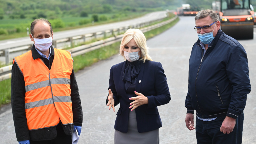 Održavanje puteva na početku sezone, a ne kao pre u avgustu