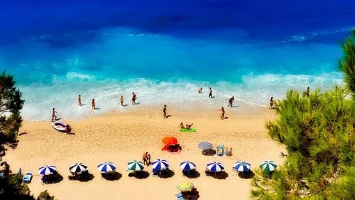 Grci uz stroga pravila mogu na plaže