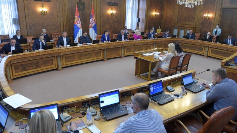 Posao za 305 najuspešnijih diplomaca