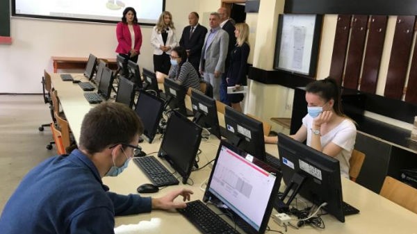 Za obnovu škola i domova utrošeno 300 miliona evra