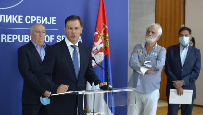 Minimalna zarada od sledeće godine 32.126 dinara, a penzije veće za 5,9 procenata