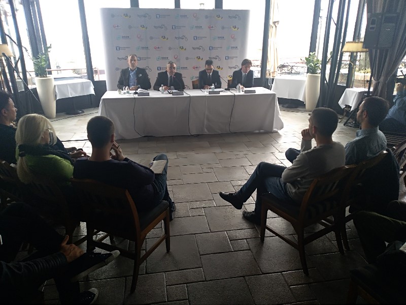 54. Međunarodni salon automobila „U RETROVIZORU“