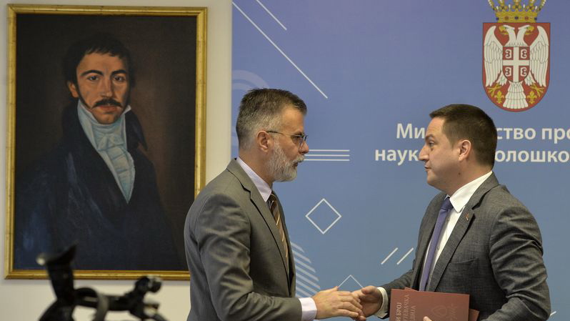 Kroz obrazovanje ukazivati na značaj istorije srpskog naroda