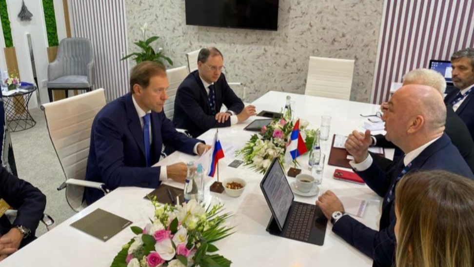 Srbija i Rusija jačaju saradnju na strateškim osnovama