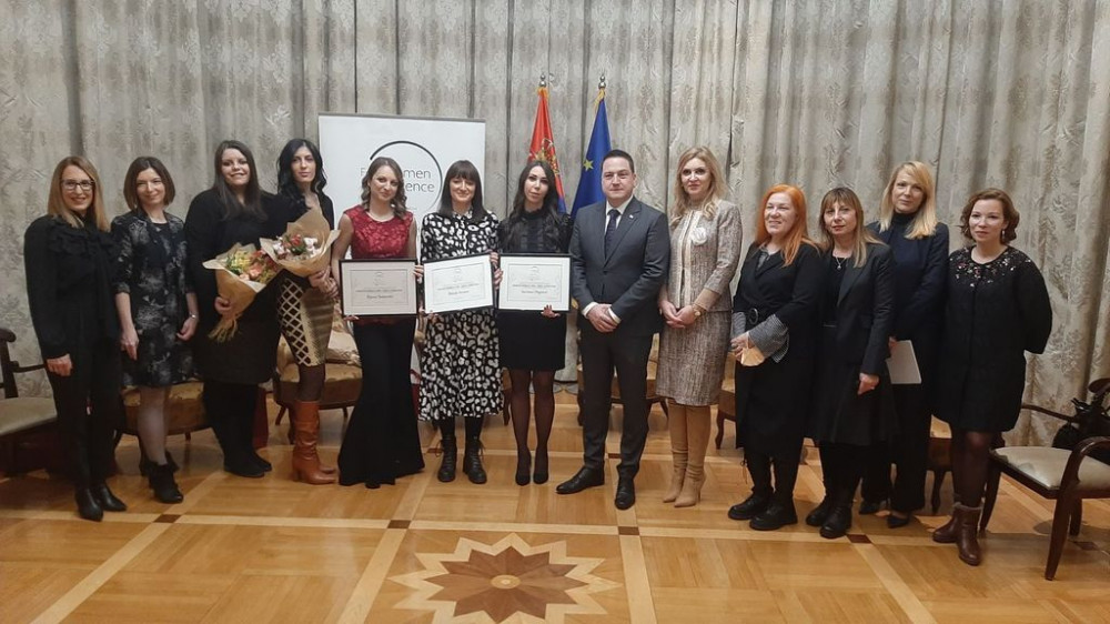 Stipendije za mlade naučnice u okviru programa Za žene u nauci