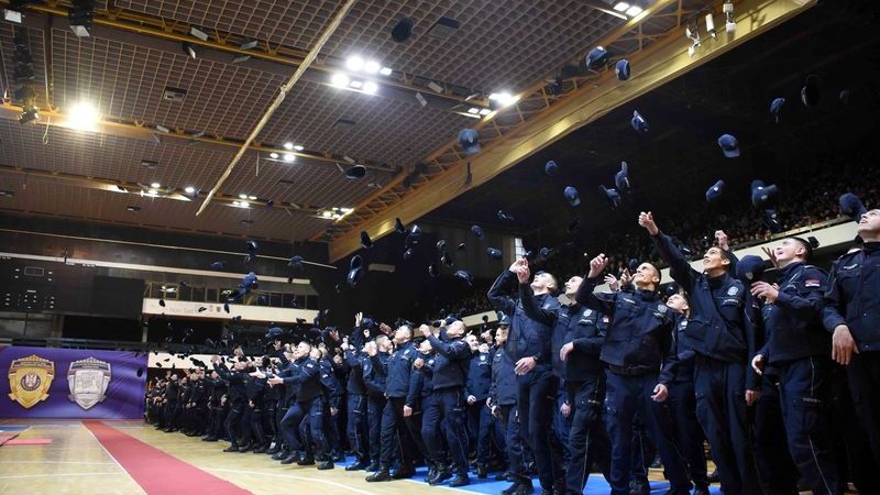 Novi policajci pripravnici primljeni u radni odnos
