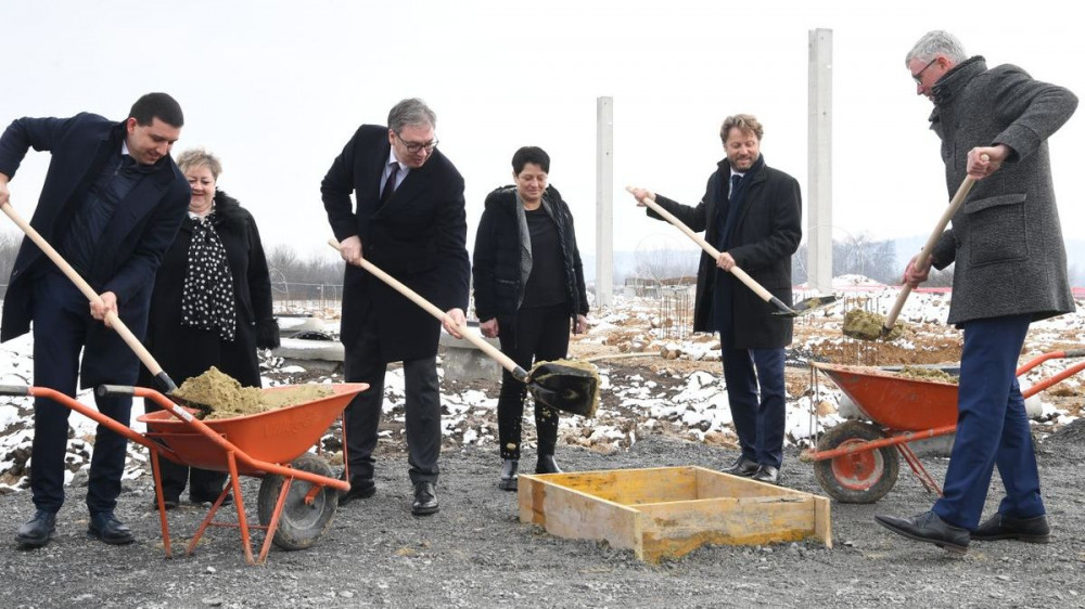 Predsednik Vučić prisustvovao polaganju kamena temeljca za izgradnju fabrike Bizerba