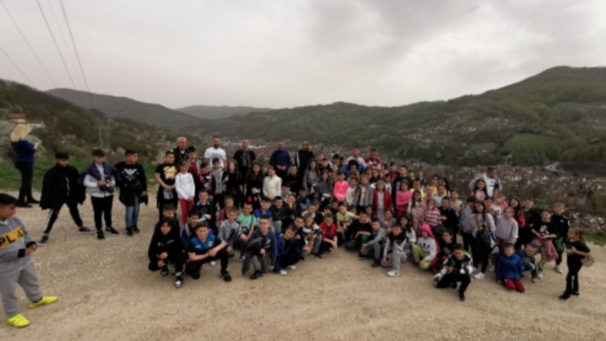 Rekreativno putovanje i škola plivanja za decu sa Kosmeta u Ivanjici