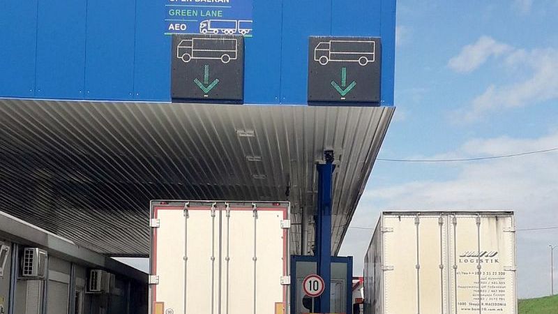 Na prelazu Preševo–Tabanovce postavljena tabla Open Balkan