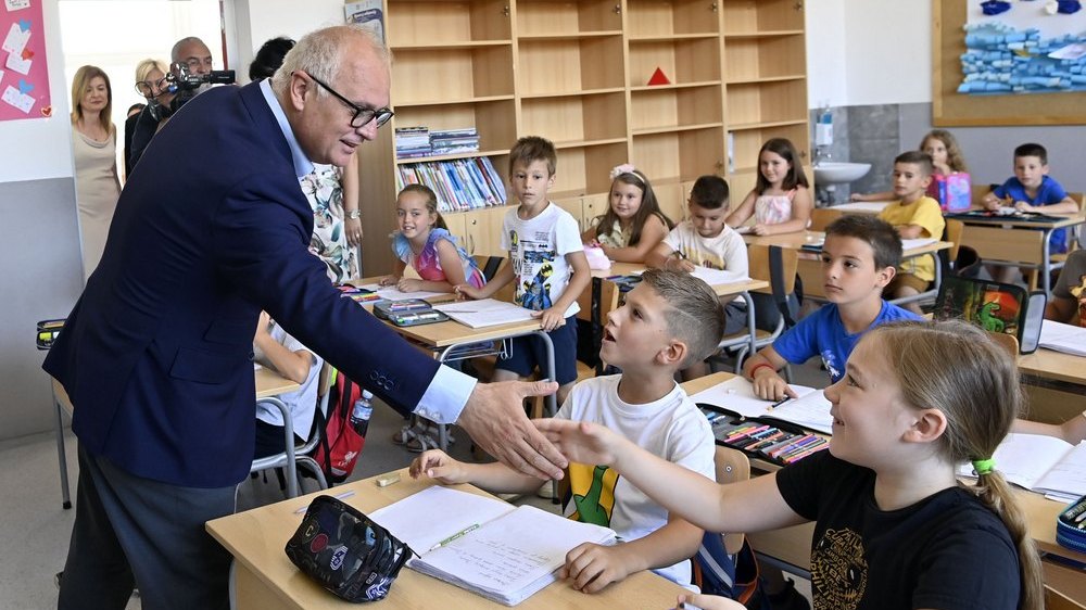 Počela isporuka besplatnih udžbenika