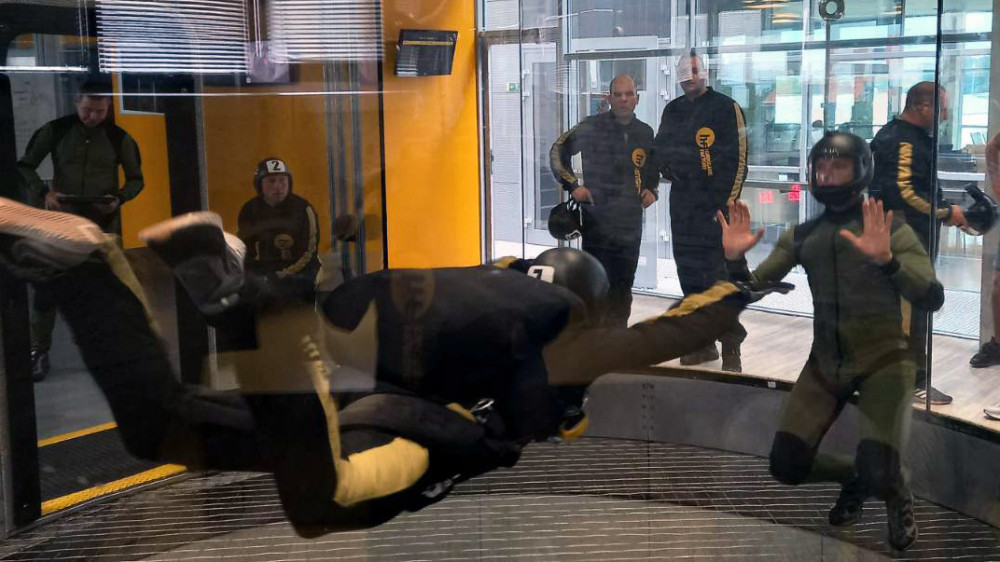 Obuka pripadnika 63. padobranske brigade u vazdušnom tunelu