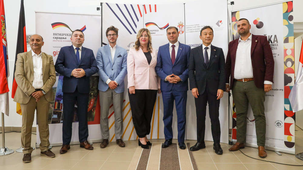 Ambasador Kacumata i Šiling otvorili Društveni centar u Prokuplju