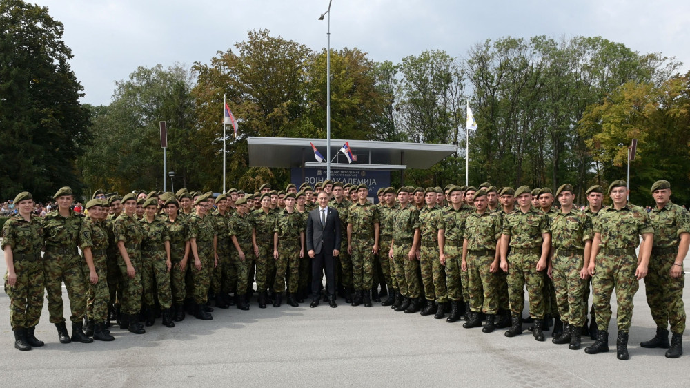 Ministar Stefanović na promociji 75 novih rezervnih oficira