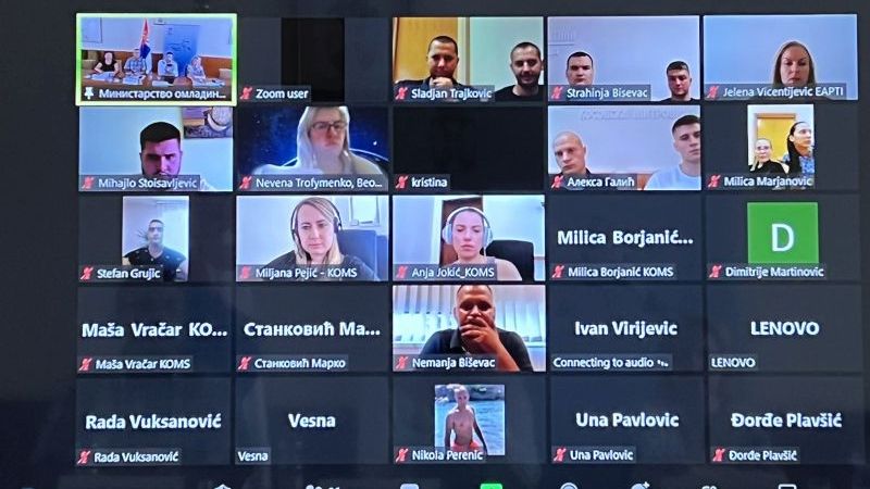 U Kosovskoj Mitrovici održana javna rasprava o Predlogu strategije za mlade