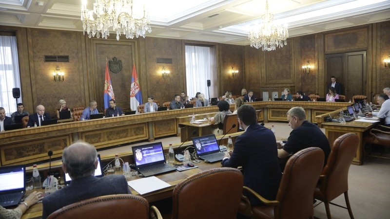 Produženo ograničenje cena naftnih derivata i osnovnih namirnica