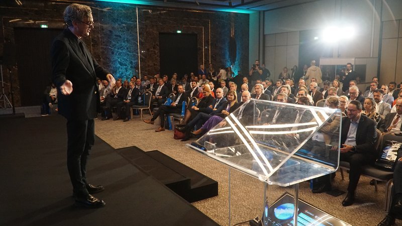 Čadež: Beograd centar svetskog biznisa