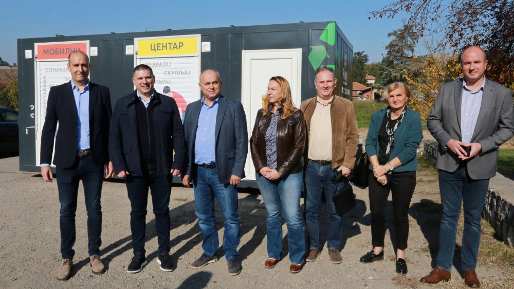Opština Grocka dobila prvi mobilni centar za opasni otpad