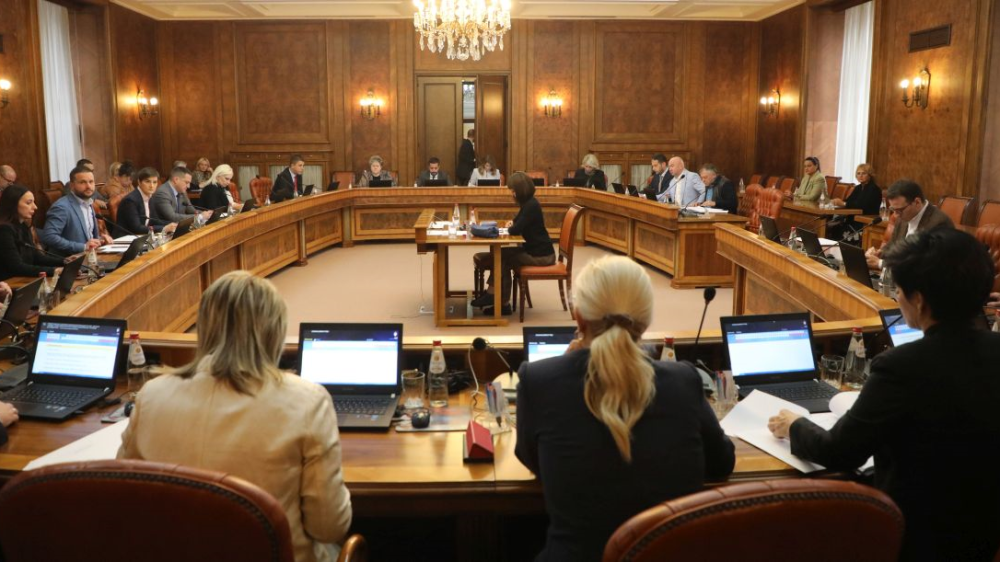 Vlada ograničila cenu litra ulja u pakovanju na 219,99 dinara 
