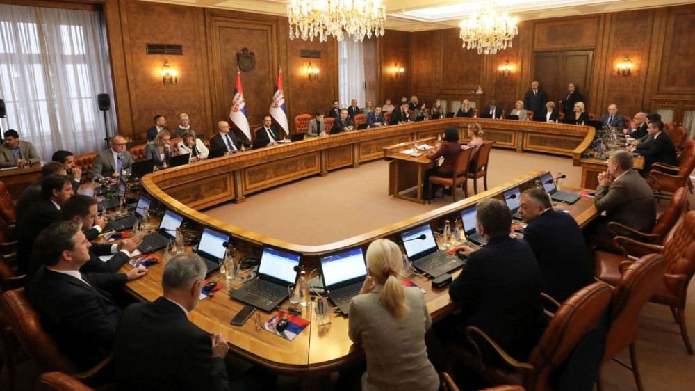 Vlada usvojila rešenja neophodna za funkcionisanje kabineta premijerke Brnabić