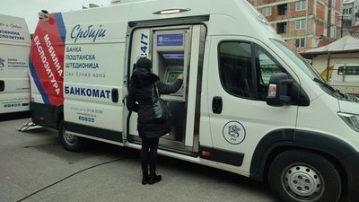 Mobilna ekspozitura Banke Poštanska štedionica na pijaci Dušanovac