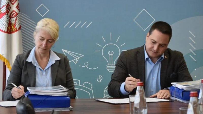 Ružić predao resor nauke i tehnološkog razvoja Jeleni Begović