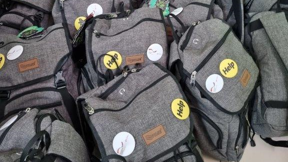 Školarcima donirana školska oprema u vrednosti od 50.000 evra