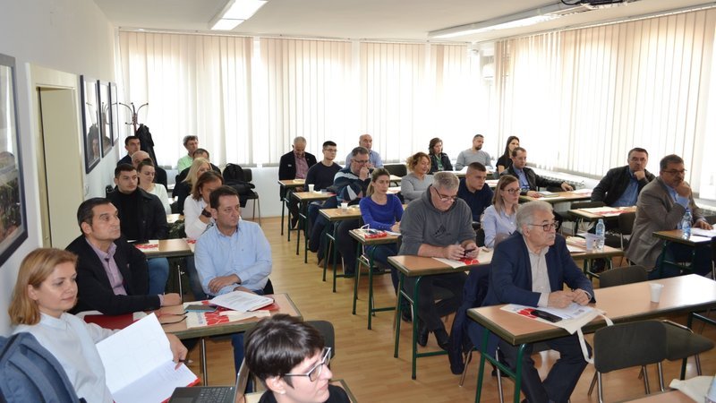 Privrednicima Zaječara predstavljeni projekti Privredne komore Srbije