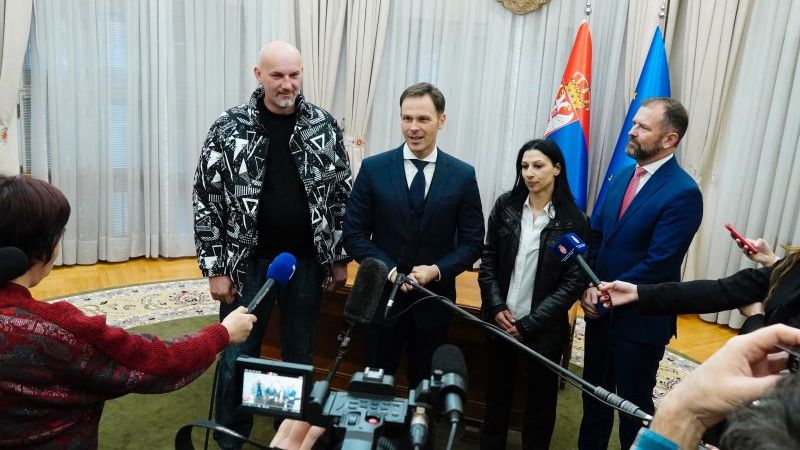 Potpisani ugovori sa dobitnicima stanova u nagradnoj igri Uzmi račun i pobedi