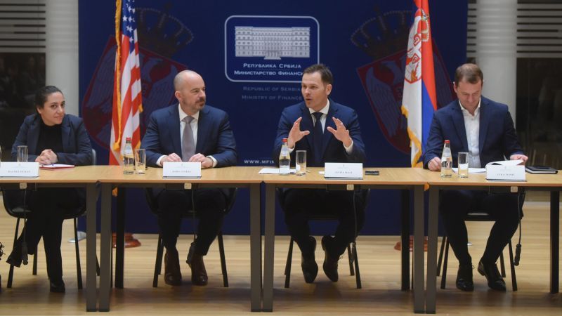 Država podstiče investitore da razvijaju poslove u Srbiji