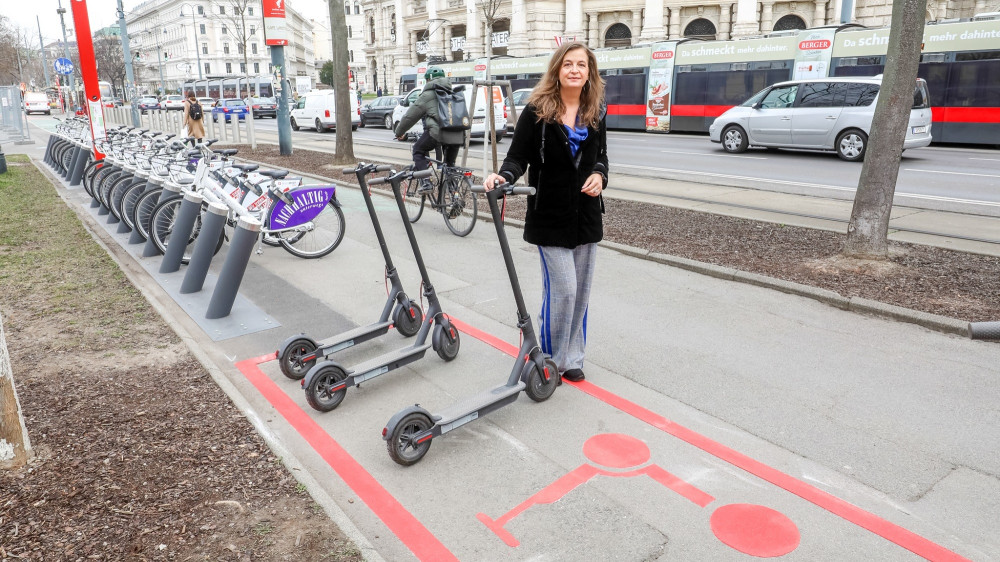 Beč gradi parking mesta za e-trotinete