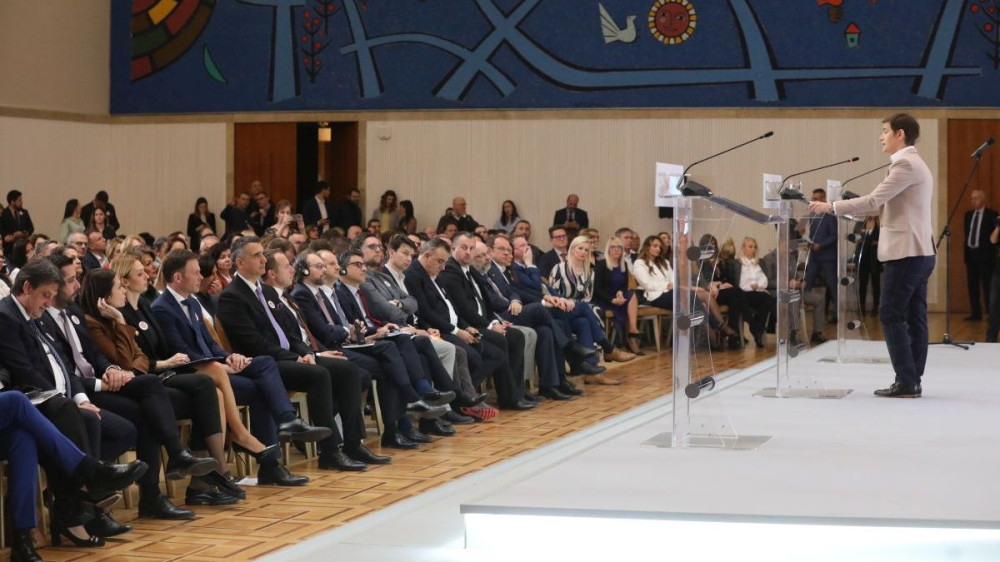 Pred nama je godina nastavka važnih reformi
