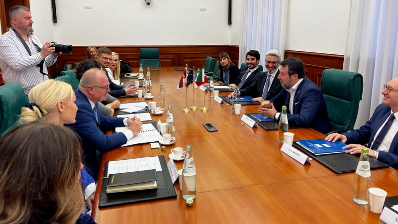 Zajednički rad Srbije i Italije na ukidanju tranzitnih dozvola