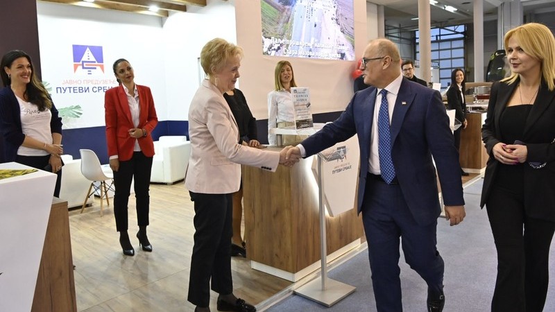 Ministarstvo građevinarstva, saobraćaja i infrastrukture na Salonu automobila