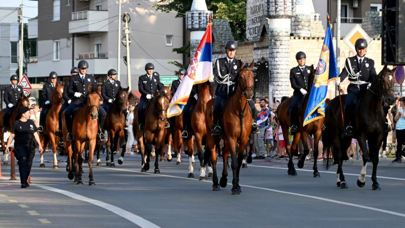 Svečani defile pripadnika MUP-a povodom Dana grada Kruševca