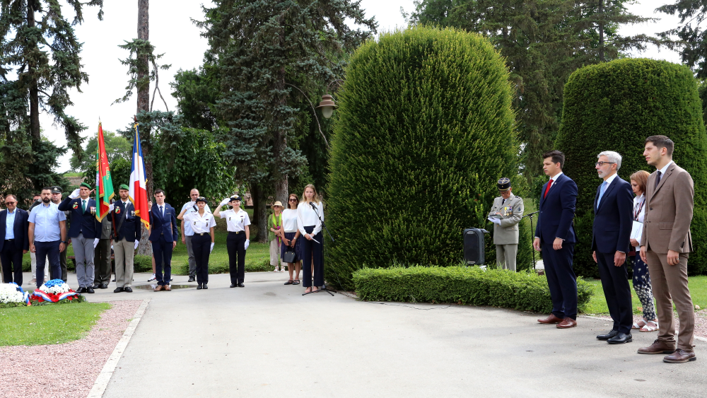 Položen venac na Spomenik zahvalnosti Francuskoj na Kalemegdanu