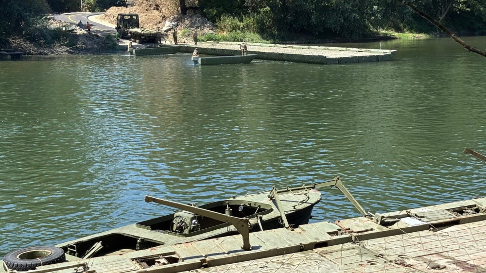 Vojska Srbije postavila pontonski most preko Velike Morave