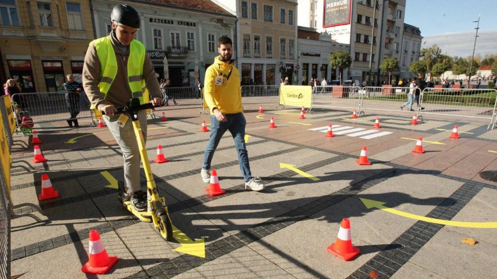 Obuka bezbedne vožnje trotineta u Nišu