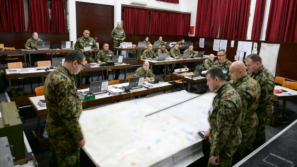 Vežba Mešovite artiljerijske brigade uz primenu računarskih simulacija