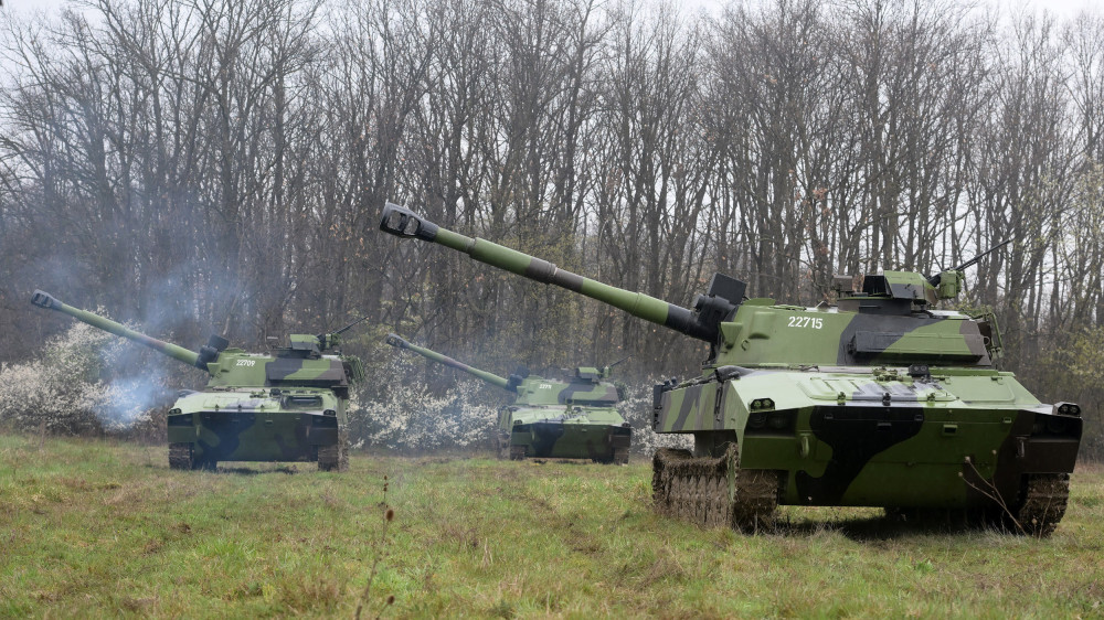 Obuka na usavršenim samohodnim haubicama